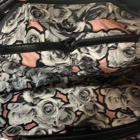 NINE WEST SILVER & BLACK PURSE HANDBAG USED CONDITION - Picture 4 of 7